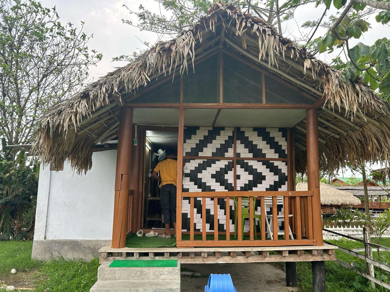 River side Family cottages outside view