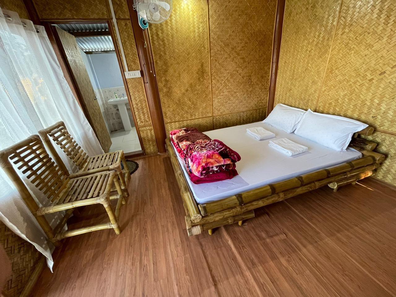 Riverside family cottages inside view1