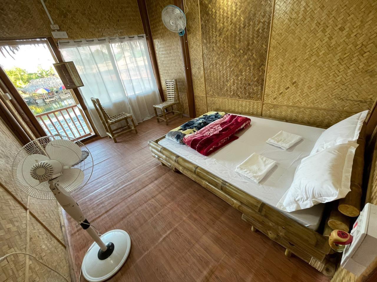 Riverside family cottages inside view2