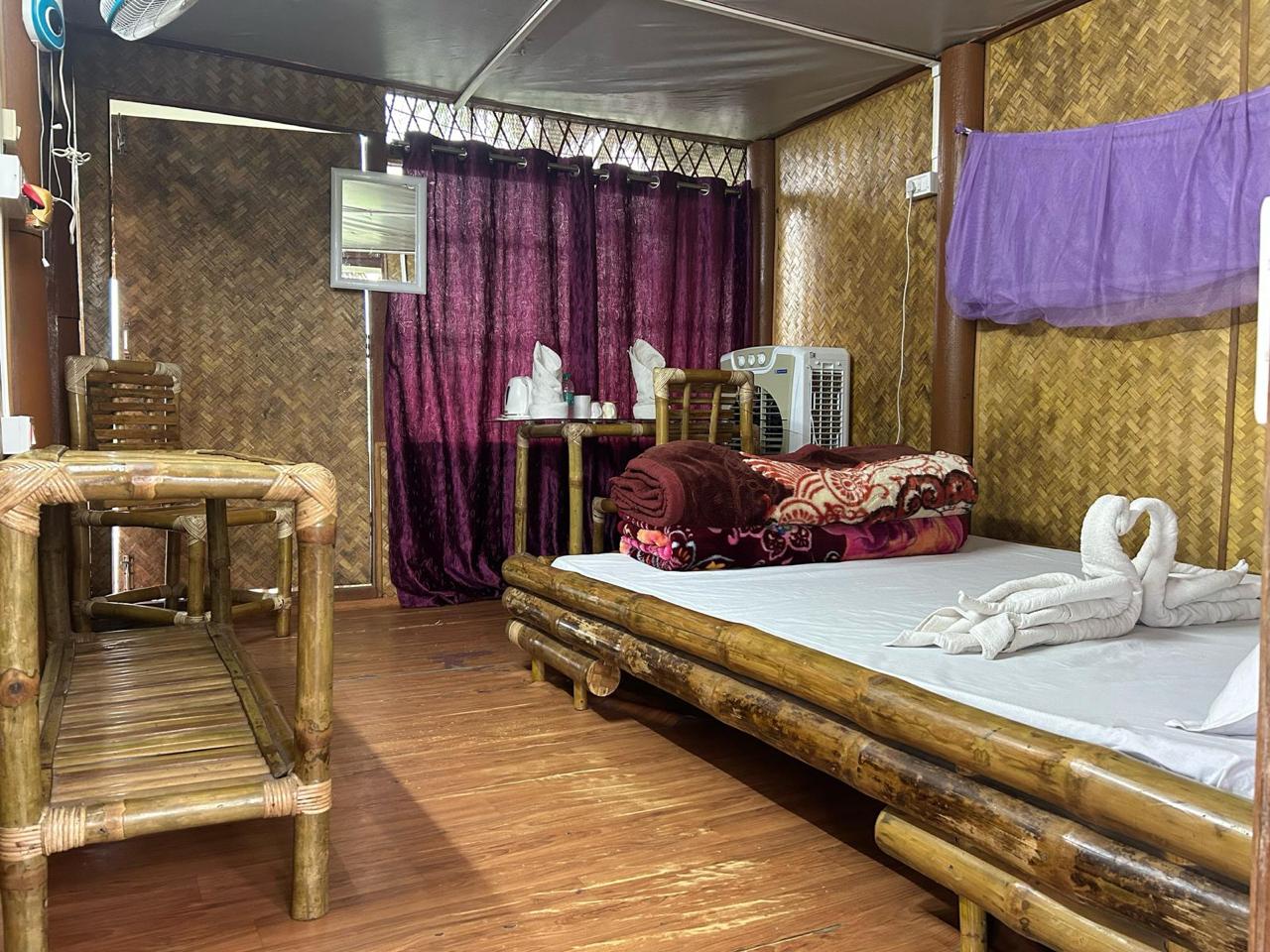 Riverside family cottages inside view3